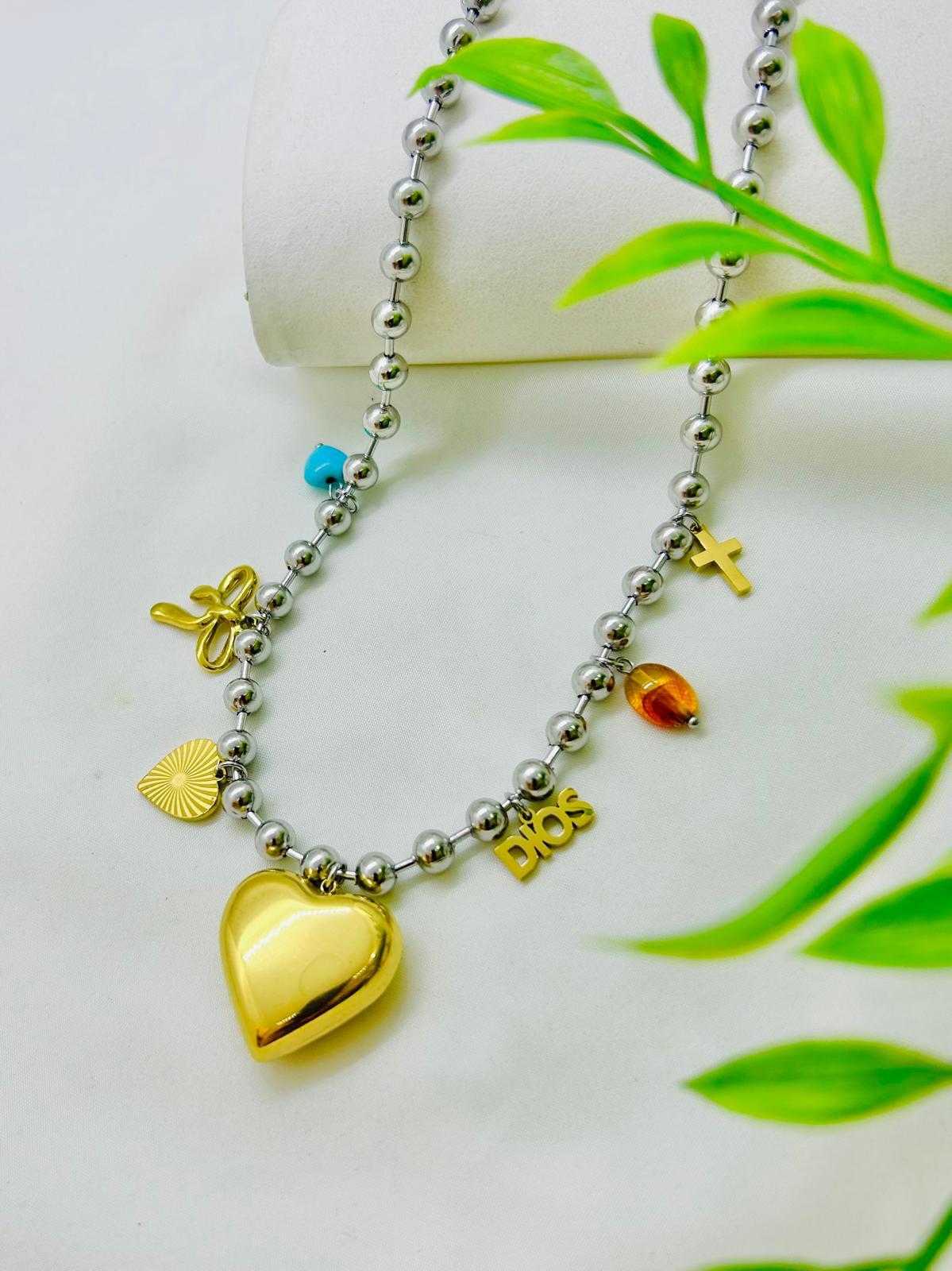 COLLAR STAINLESS STEEL CON CHARMS
