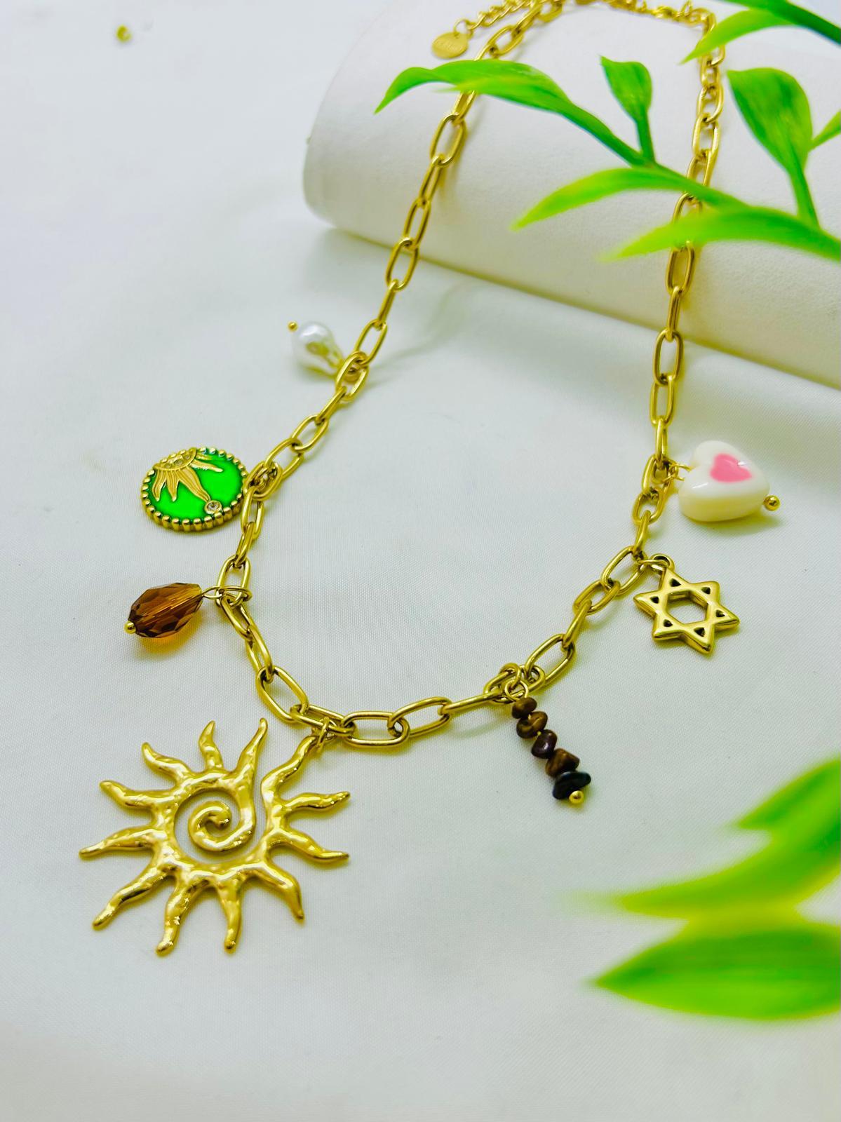 COLLAR STAINLESS STEEL CON CHARMS