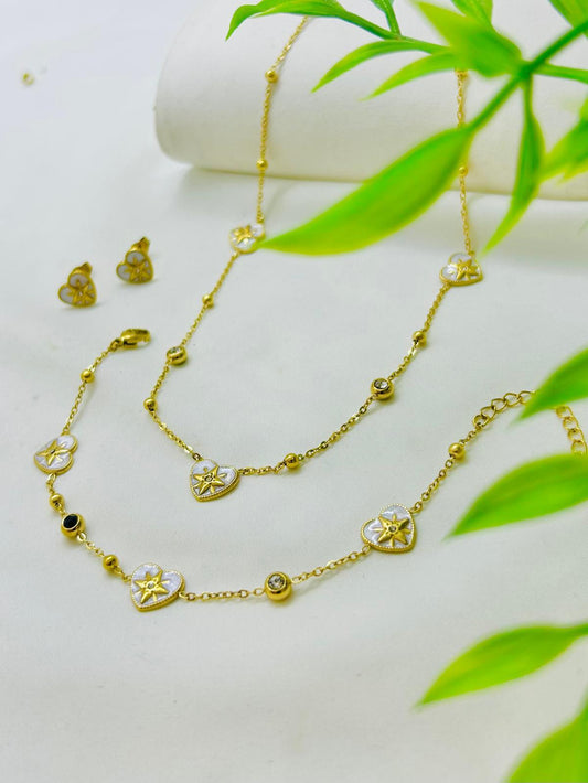 JUEGO STAINLESS STEEL CON CORAZONES